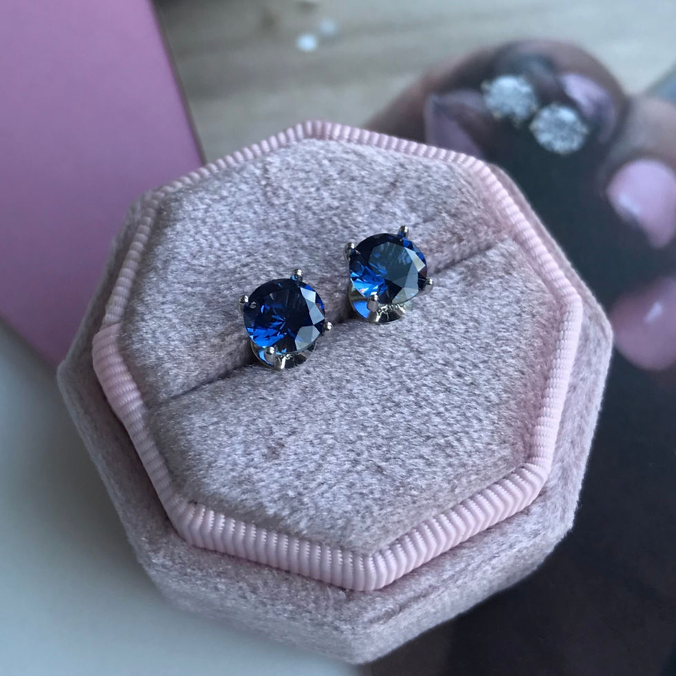 Thumbnail: Cornflower Blue Sapphire 8mm (4.50ctw) Martini Stud Earrings