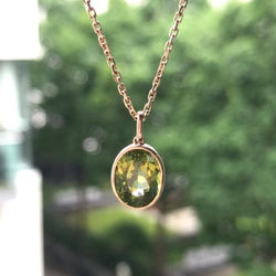Peridot Oval Bezel Necklace in 14K Yellow Gold