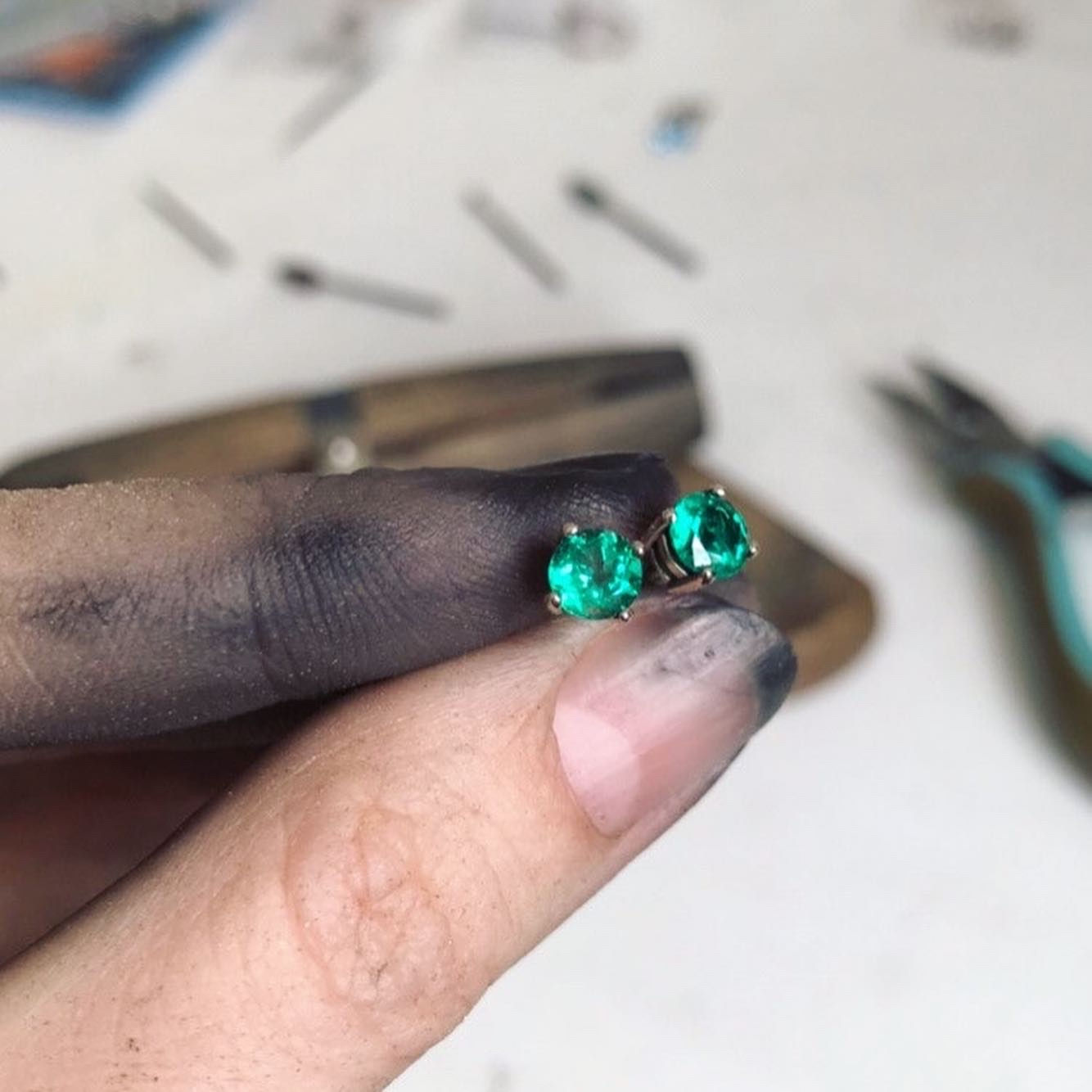 Colombian Emerald Basket Stud Earrings 5mm (1ctw)