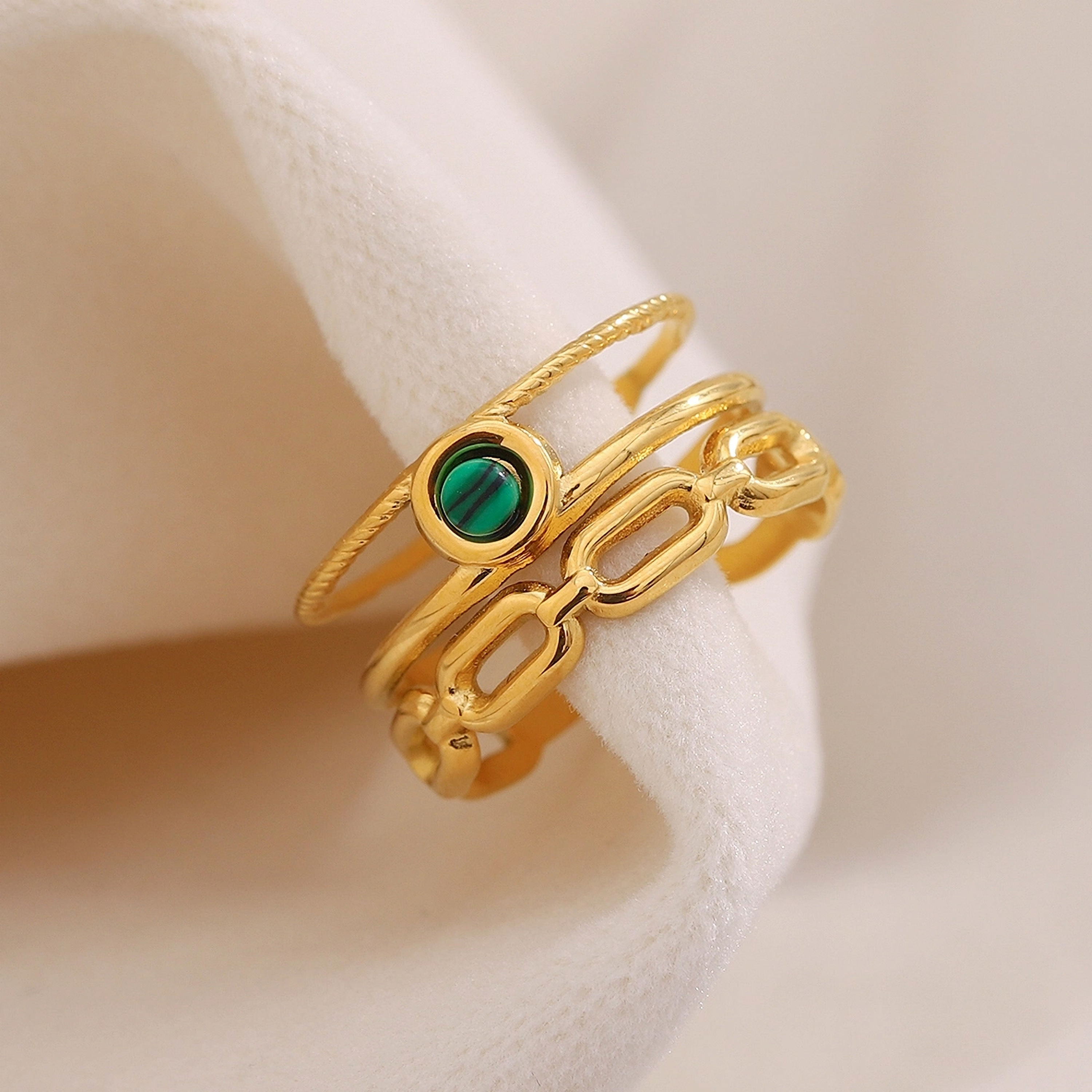 ROSELLE MALACHITE LINK CHAIN (18K GOLD) RING
