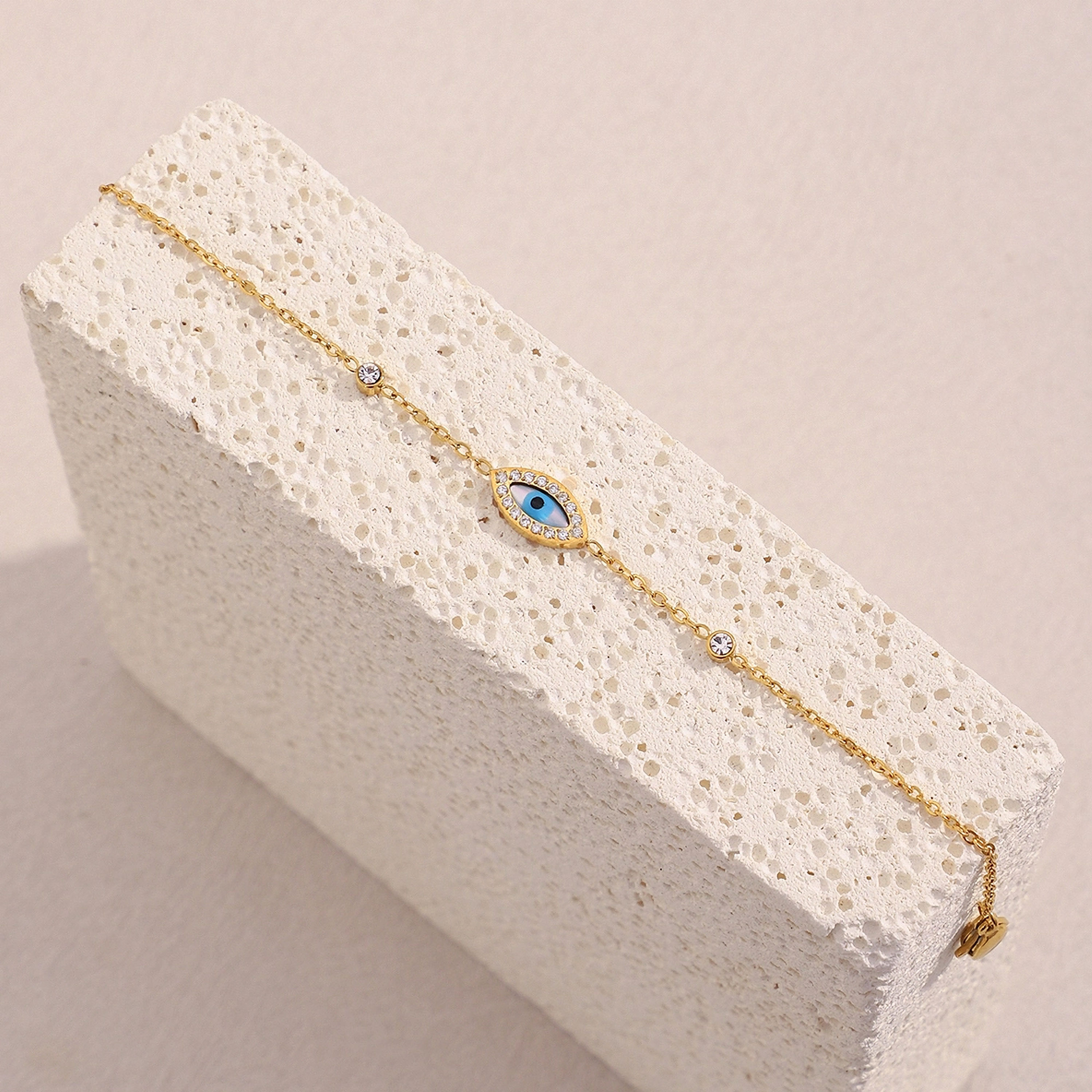 ROSELLE ELEGANT EVIL EYE CZ (18K GOLD) BRACELET