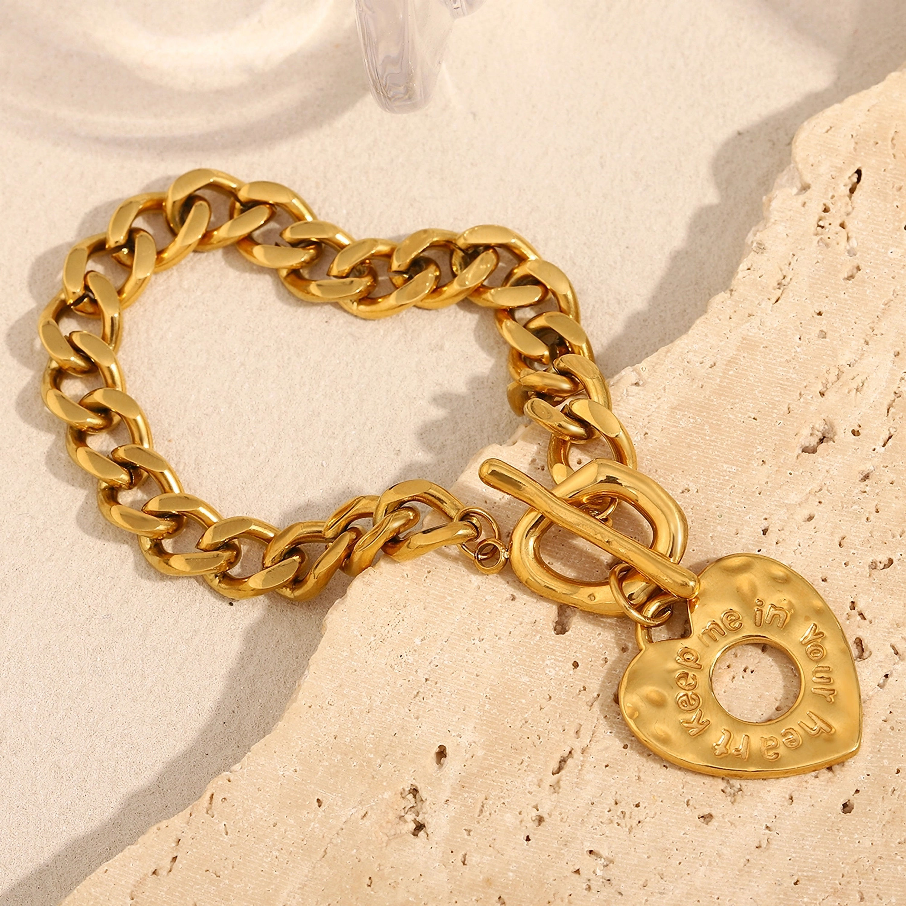 Roselle Hanging Cut-Out Heart (18K G) Bracelet
