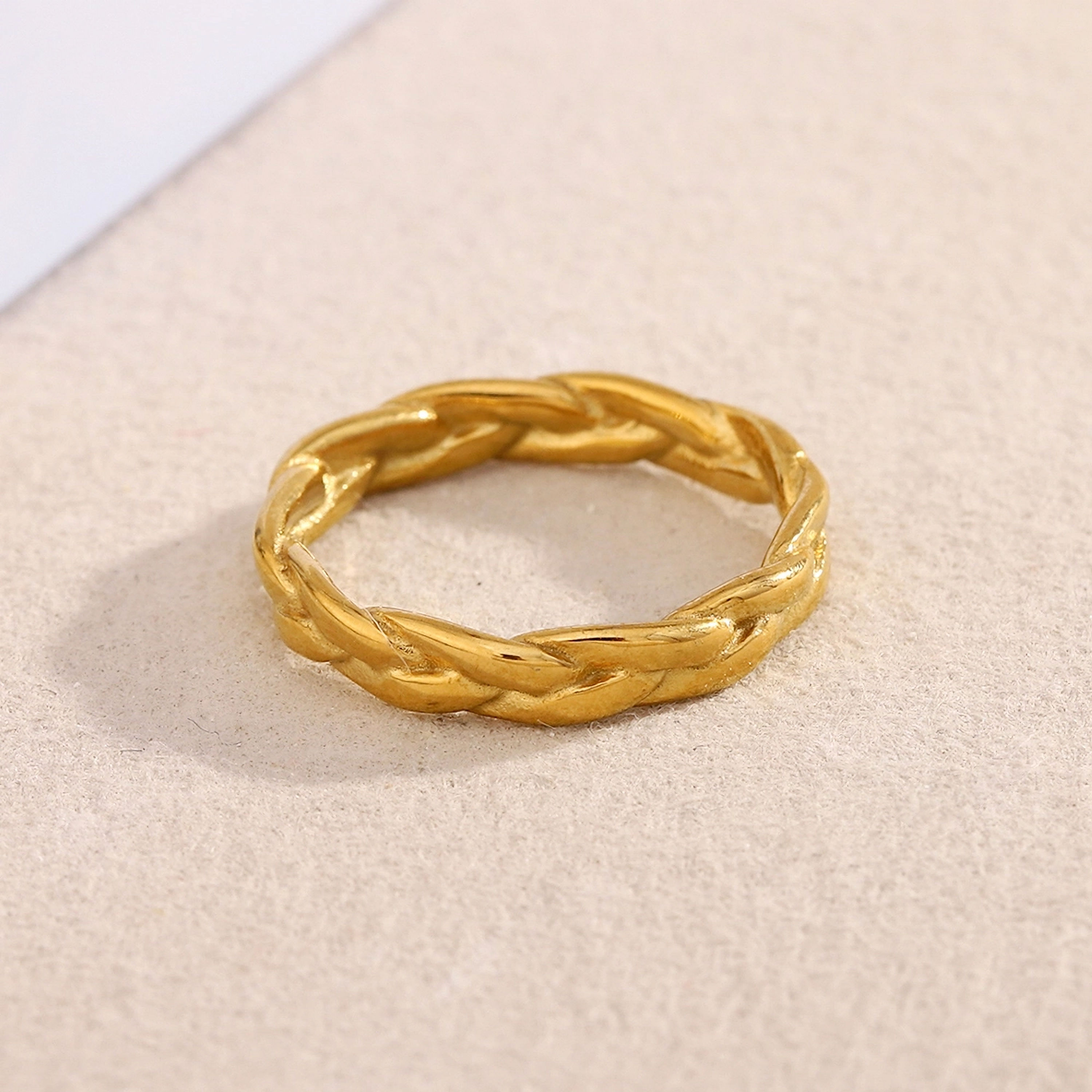ROSELLE PLATED BAND (18K GOLD) RING