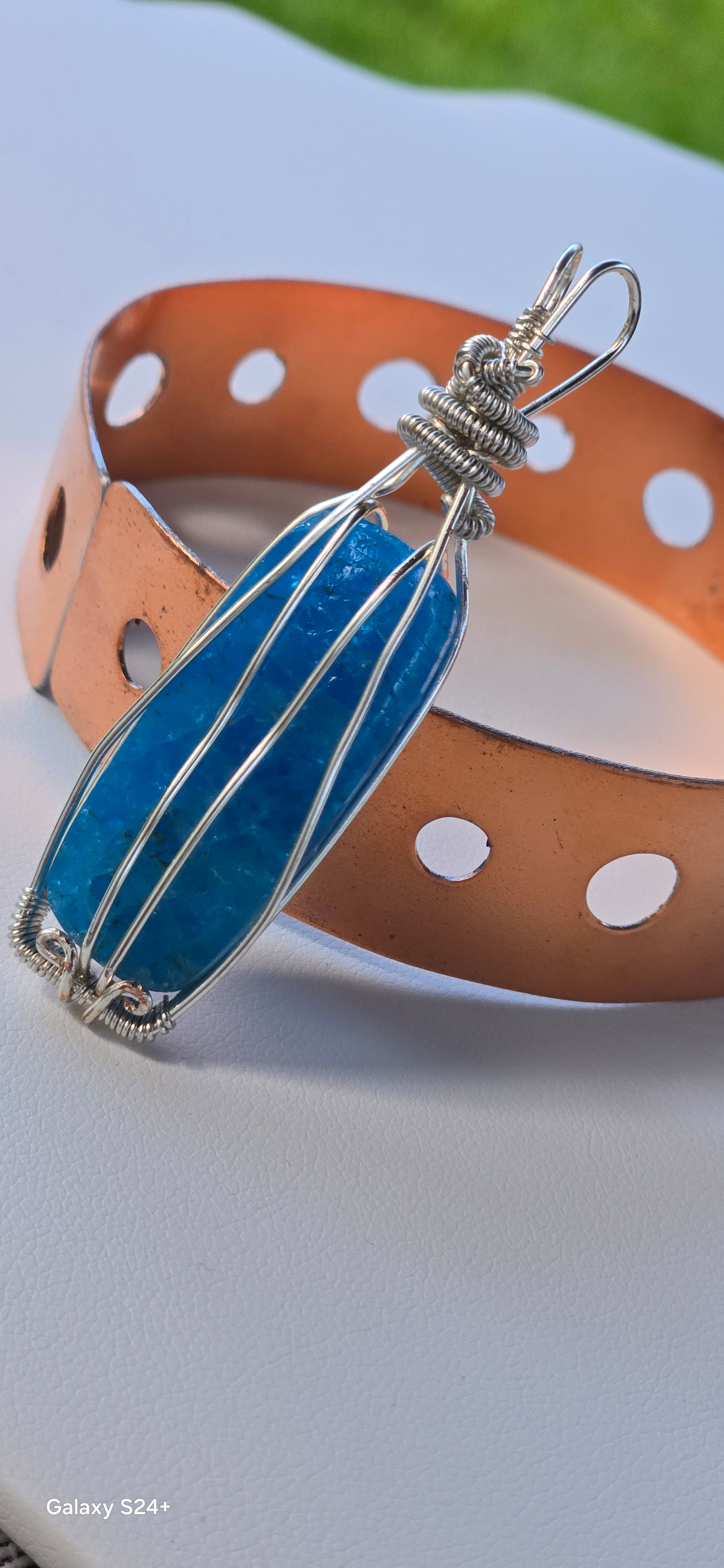 Apatite Clarity & Flow Pendant