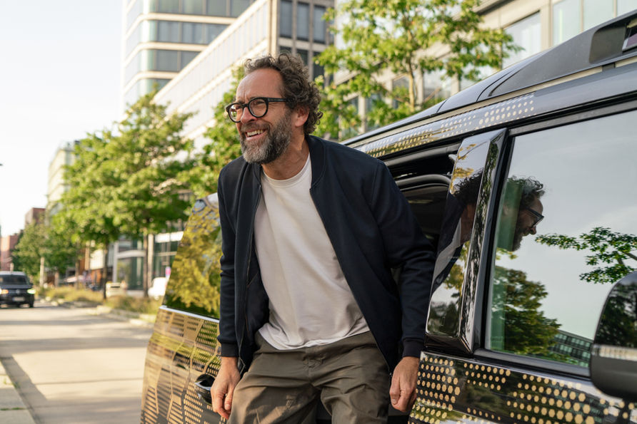 Production: APES Production GmbH
DP: Benedict Meyer zu Strohe
Edit: Finn Pietsch
Grading: Akim Truller
Photo: Will Daniel
Post Photo: Ina Wobker (https://ina-wobker.com/)