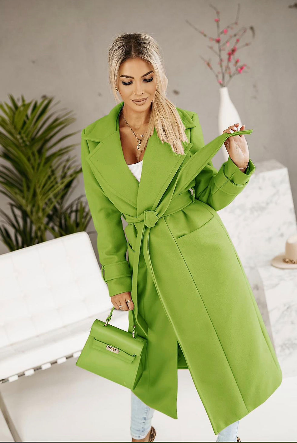 Miniaturbild: Trenchcoat mit Knopf und Gürtel Modell „Trendy Womenpower“