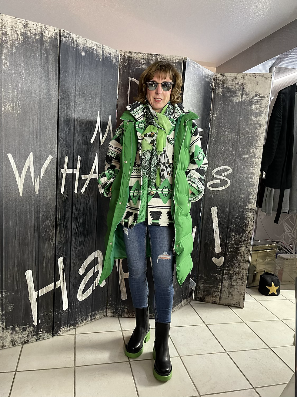 Miniaturbild: Hemdblusen Jacke Shacket mit Azteken Muster Modell „Green Spirit“