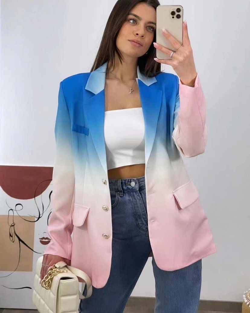 Miniaturbild: Boyfriend Blazer mit aktuellem Farbverlauf blau hellblau rose