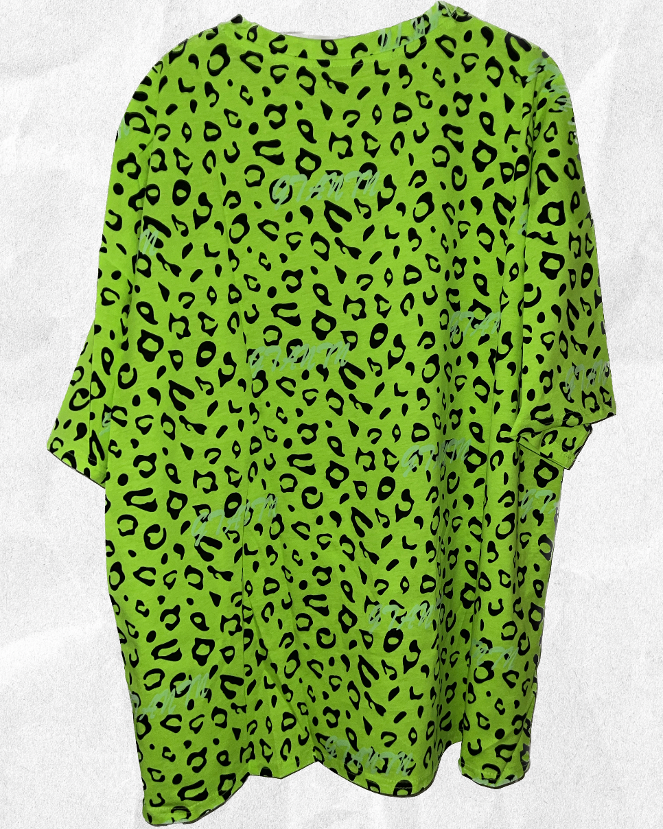 Miniaturbild: Neon Leo Shirt XXL Oversize Model „ Dopamin Leo“