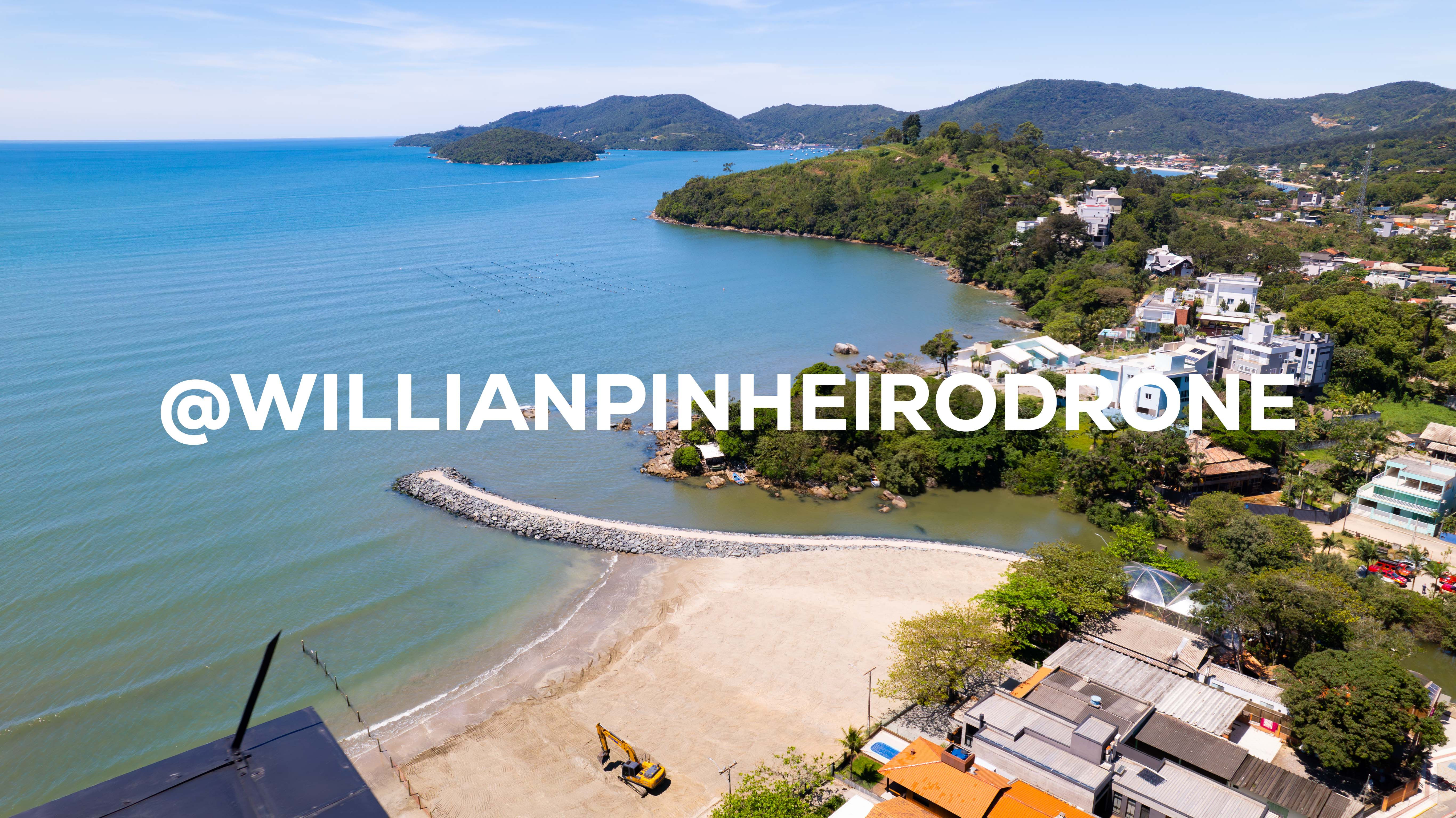 Foto aérea do Molhe do Perequezinho