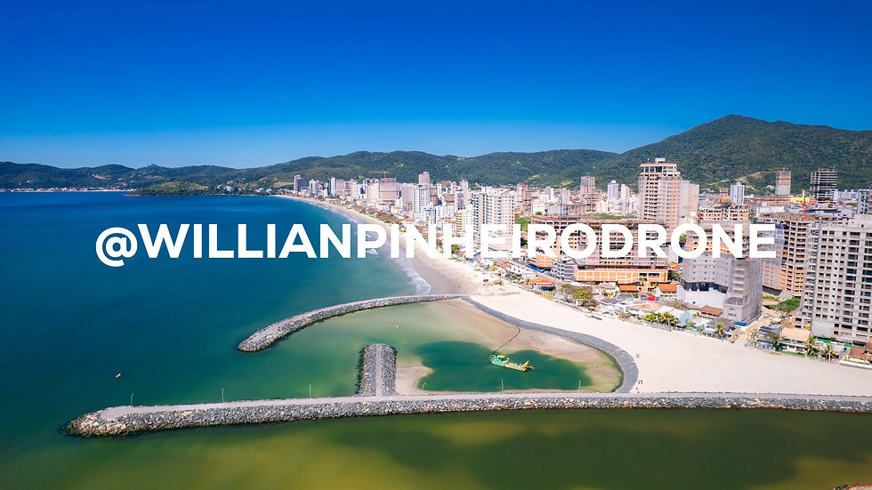 Foto aérea do Molhe de Porto Belo