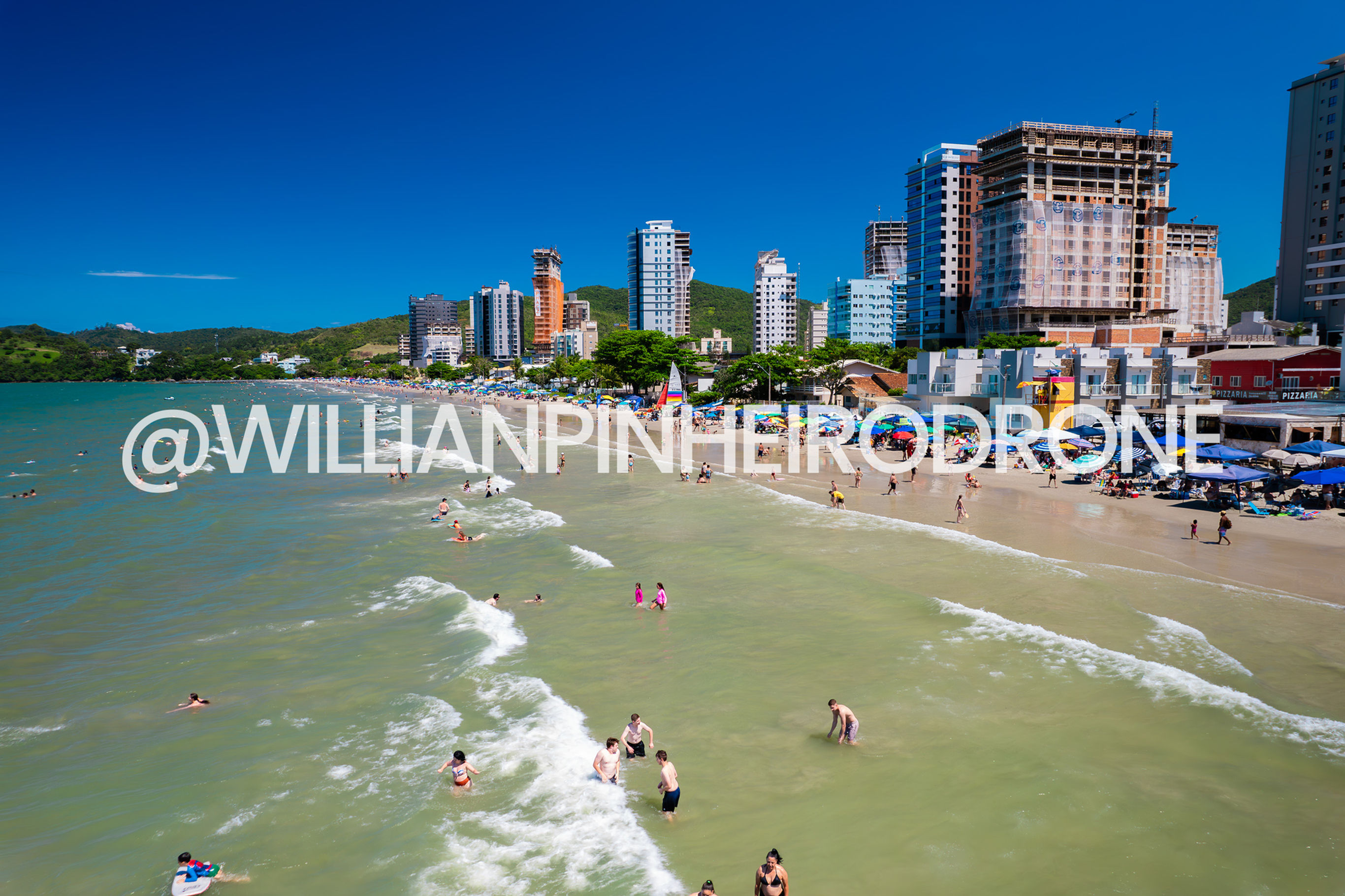 Foto aérea do Balneário Perequê - Porto Belo