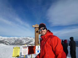 Au sommet devant les instructions