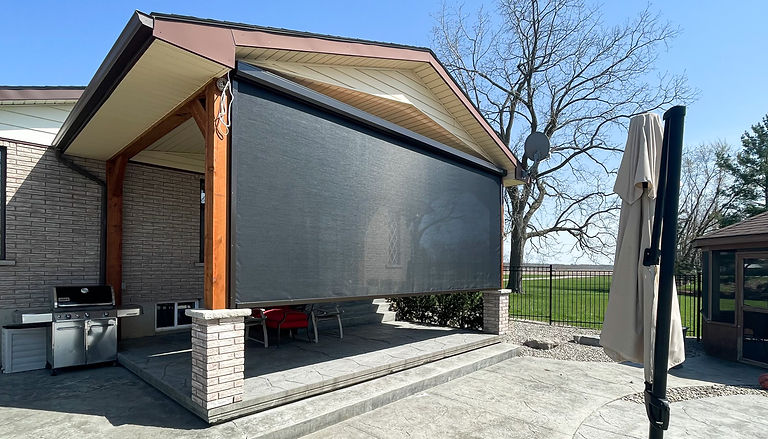 home-installed outdoor patio privacy screen ideas installed during a DIY home improvement project in Cambridge