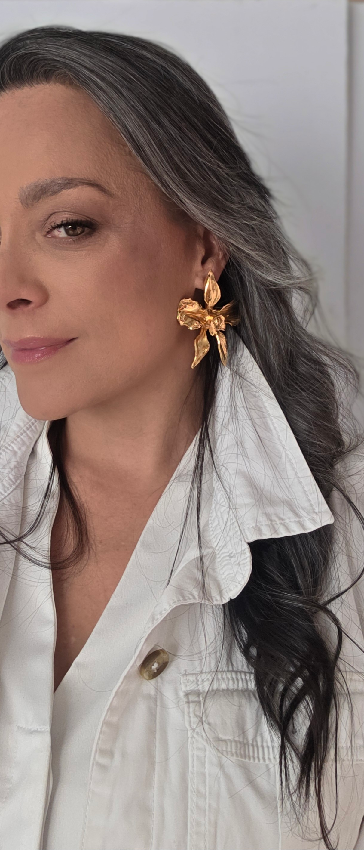 Aretes Orquidea con baño en oro