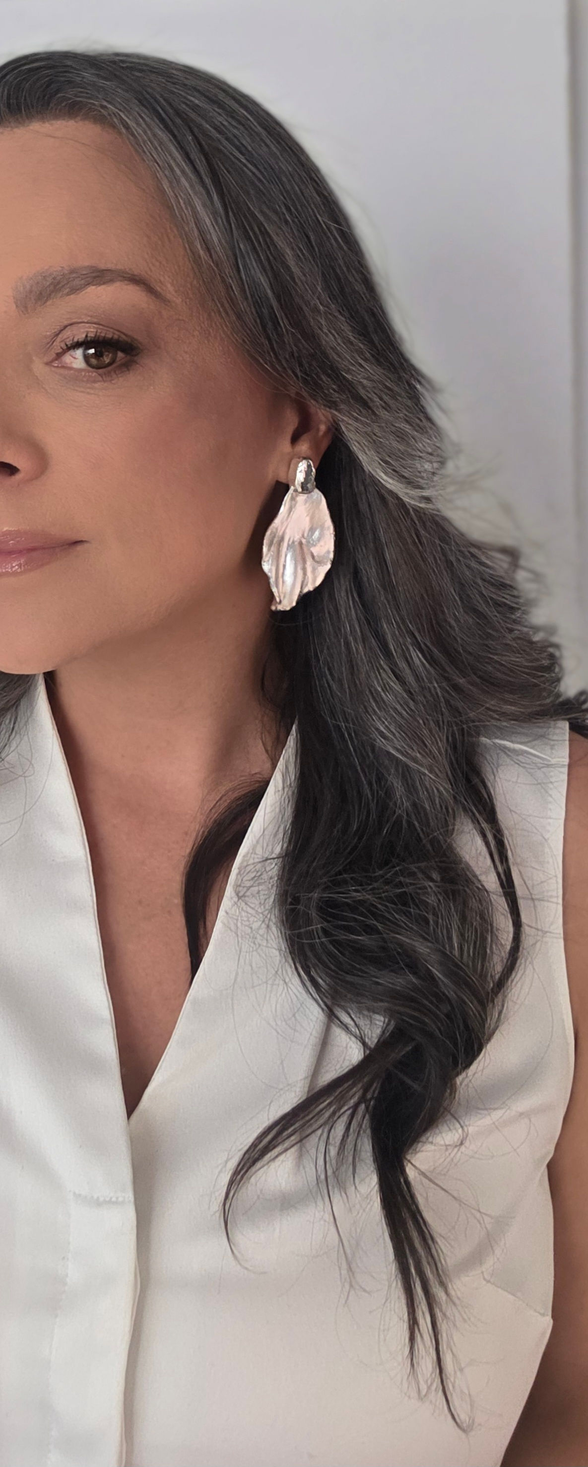 Aretes Con baño en plata y Esmeralda en bruto