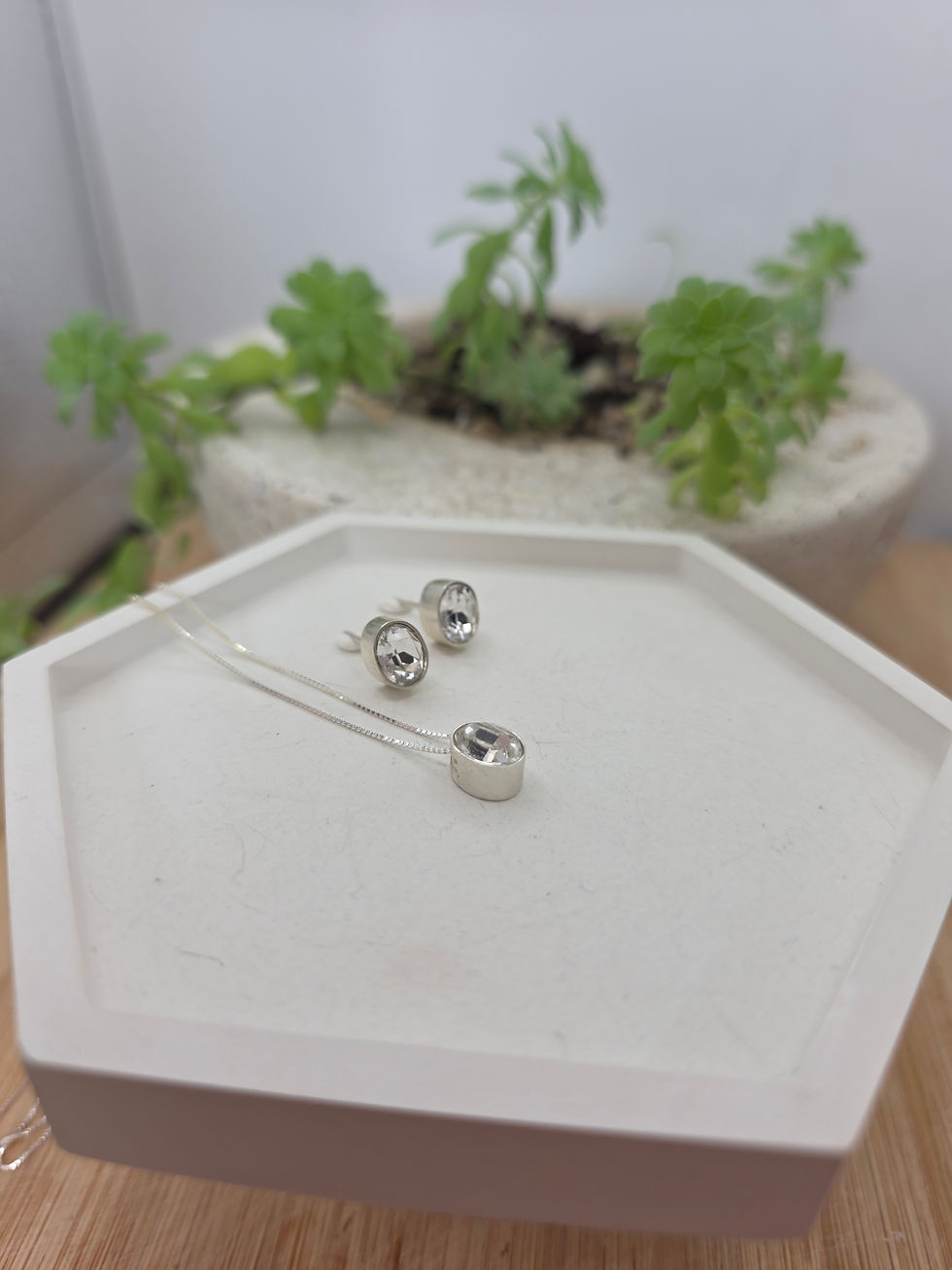 Thumbnail: Juego en plata creado con Cristales de Swarovski ®️