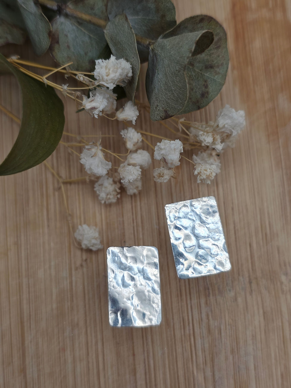 Thumbnail: Aretes rectangulares en plata
