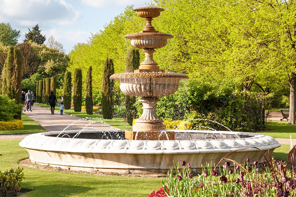 Regent’s Park London, Fountain near Winfield House, the real US Ambassador’s home