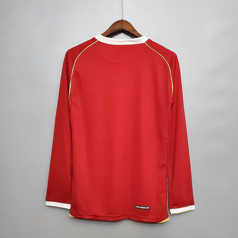 Thumbnail: Manchester United 06/07 Retro Long Sleeve Home Kit