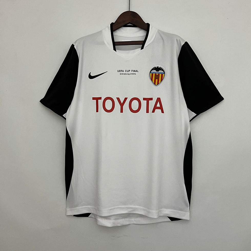Thumbnail: Valencia 03/04 Retro Home Kit