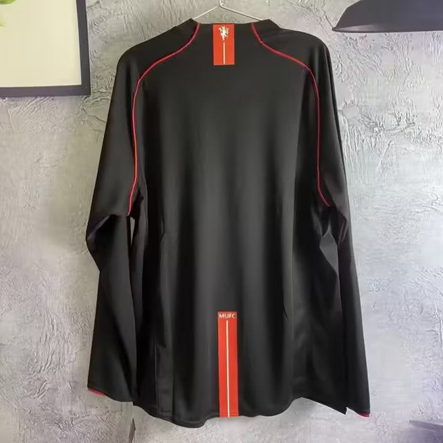 Thumbnail: Manchester United 07/08 Retro Long Sleeve Away Kit