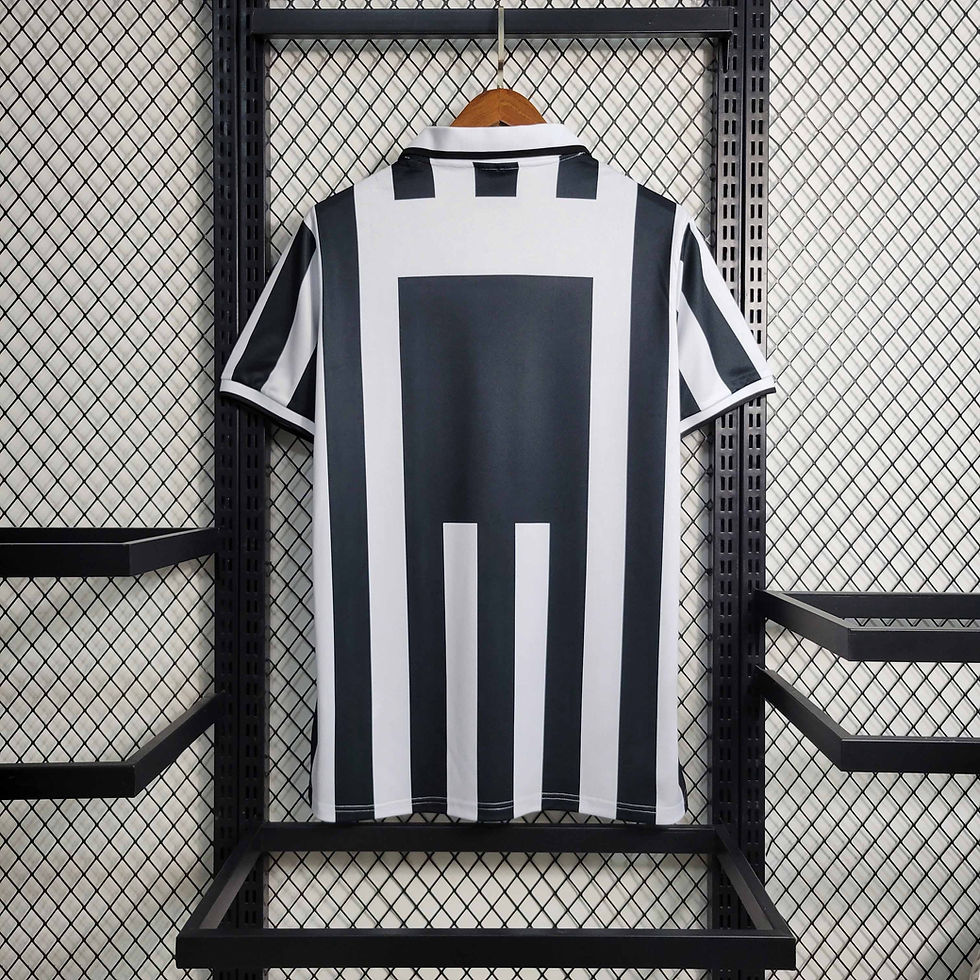 Thumbnail: Juventus 95/97 Retro Home Kit