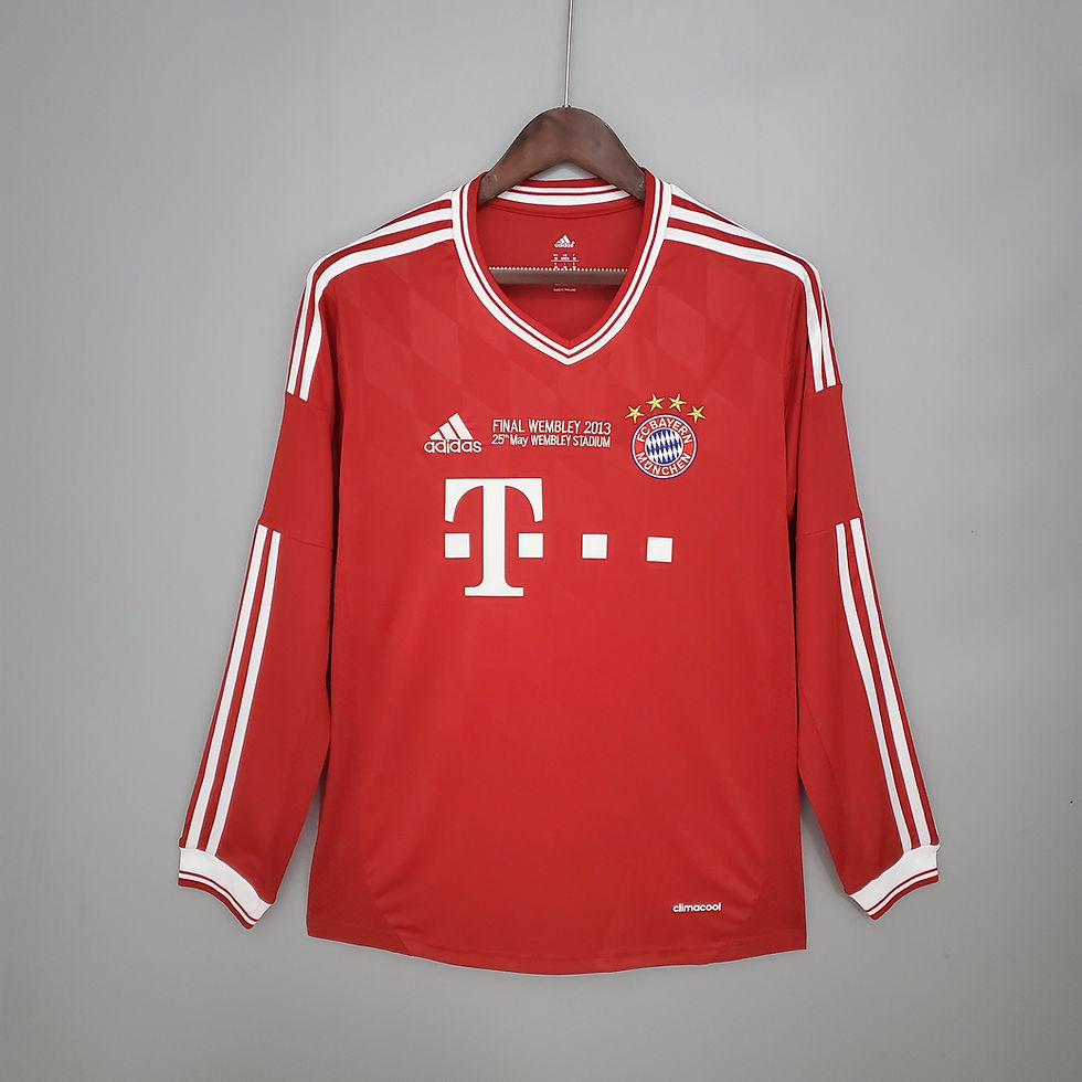 Thumbnail: FC Bayern Munich 12/13 Retro Long Sleeve Home Kit
