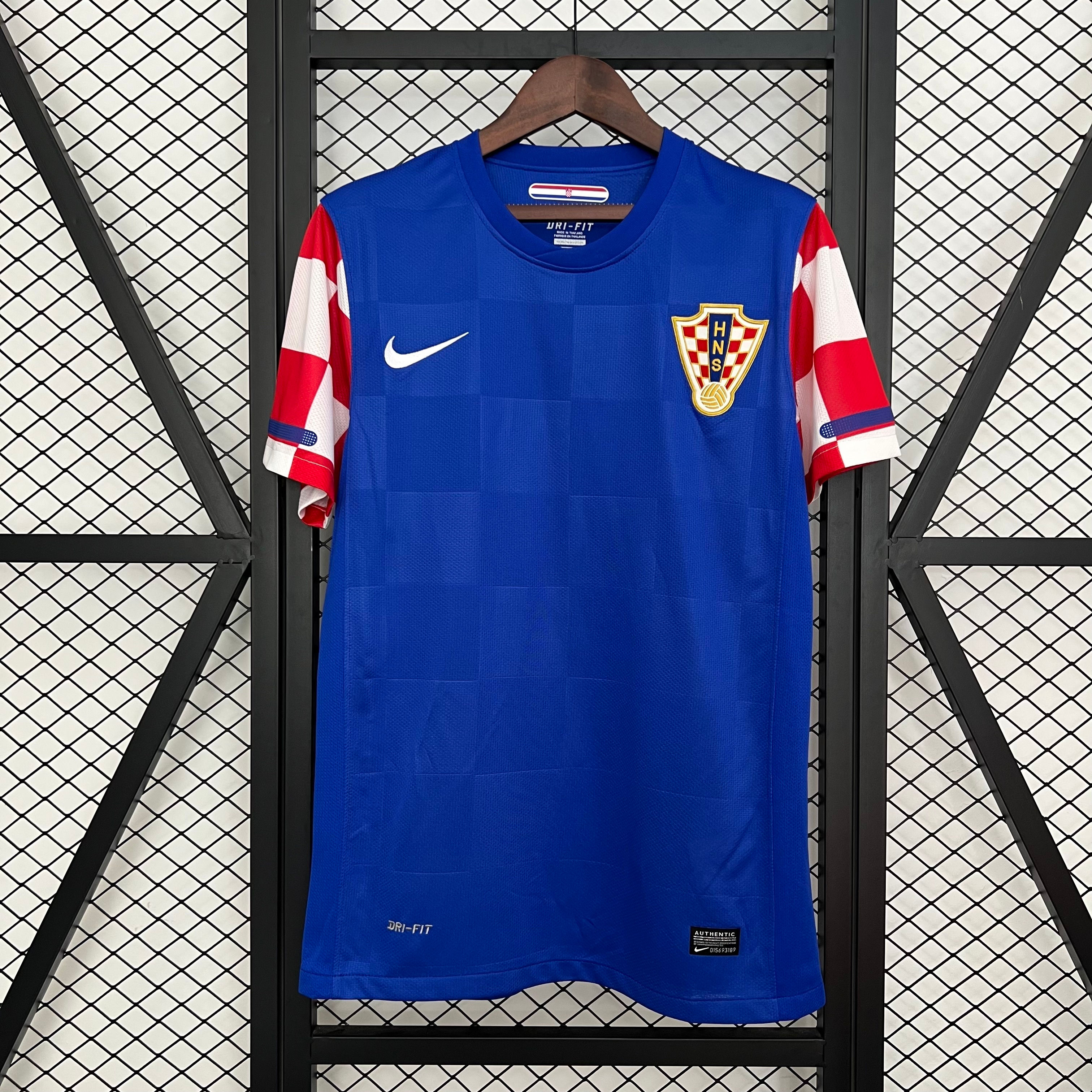 Croatia 2010 Retro Away Kit