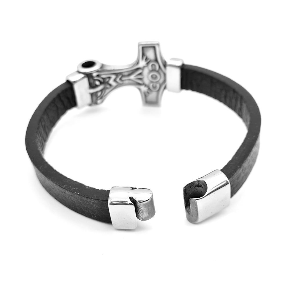 Thumbnail: Thor's hammer / leather bracelet
