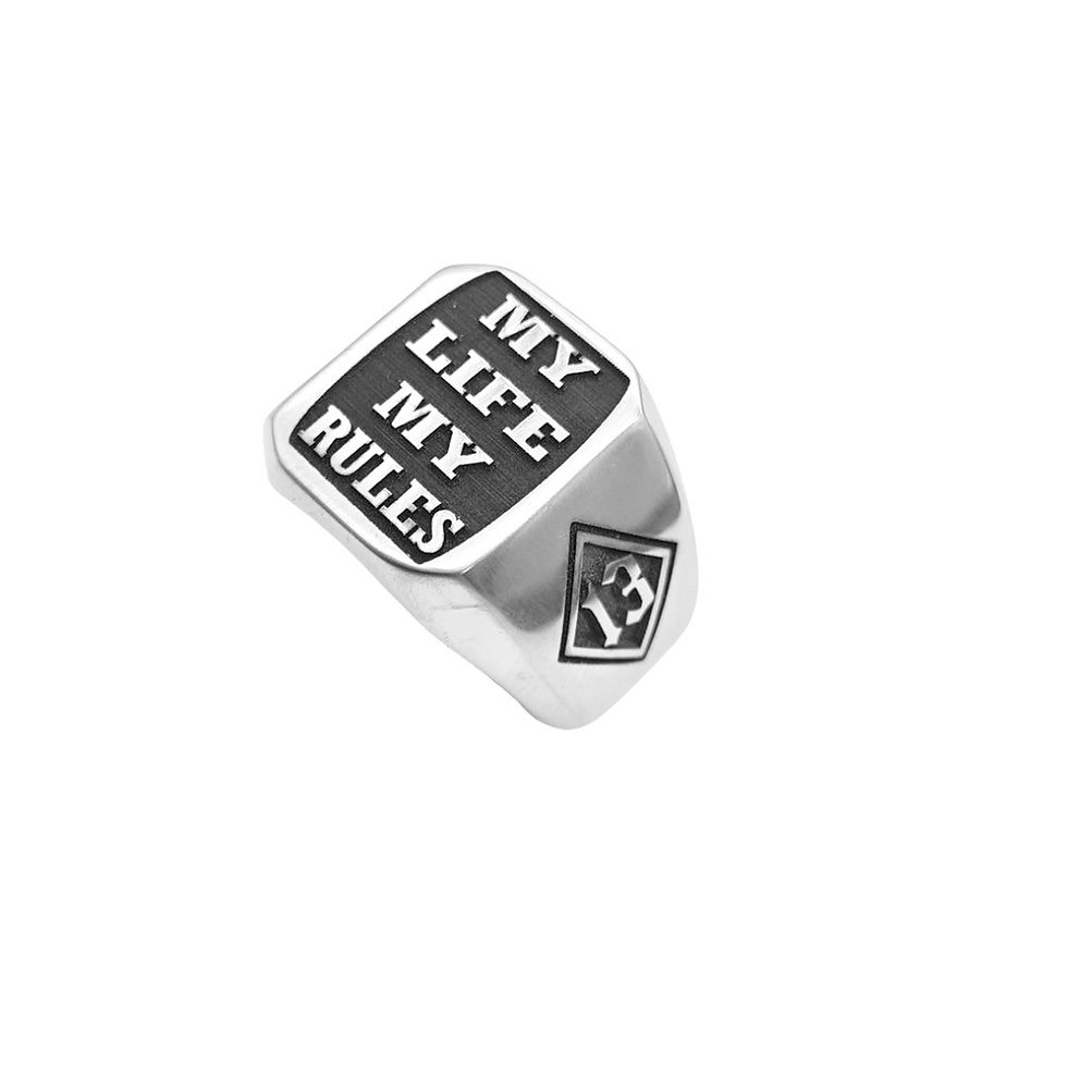 Miniaturbild: Biker Schmuck Ring Herren Edelstahl Nahaufnahme Gravur MY LIFE MY RULES