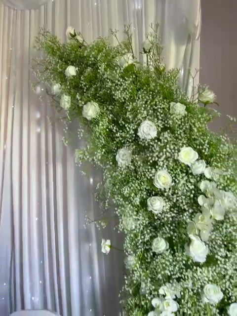 Thumbnail: Elegance Faux Floral Split Arch