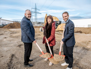 Spatenstich für aktuell größten netzneutralen Batteriespeicher in Südschwaben: green flexibility startet Bau des 90 MWh-Batteriespeichers in Obergünzburg