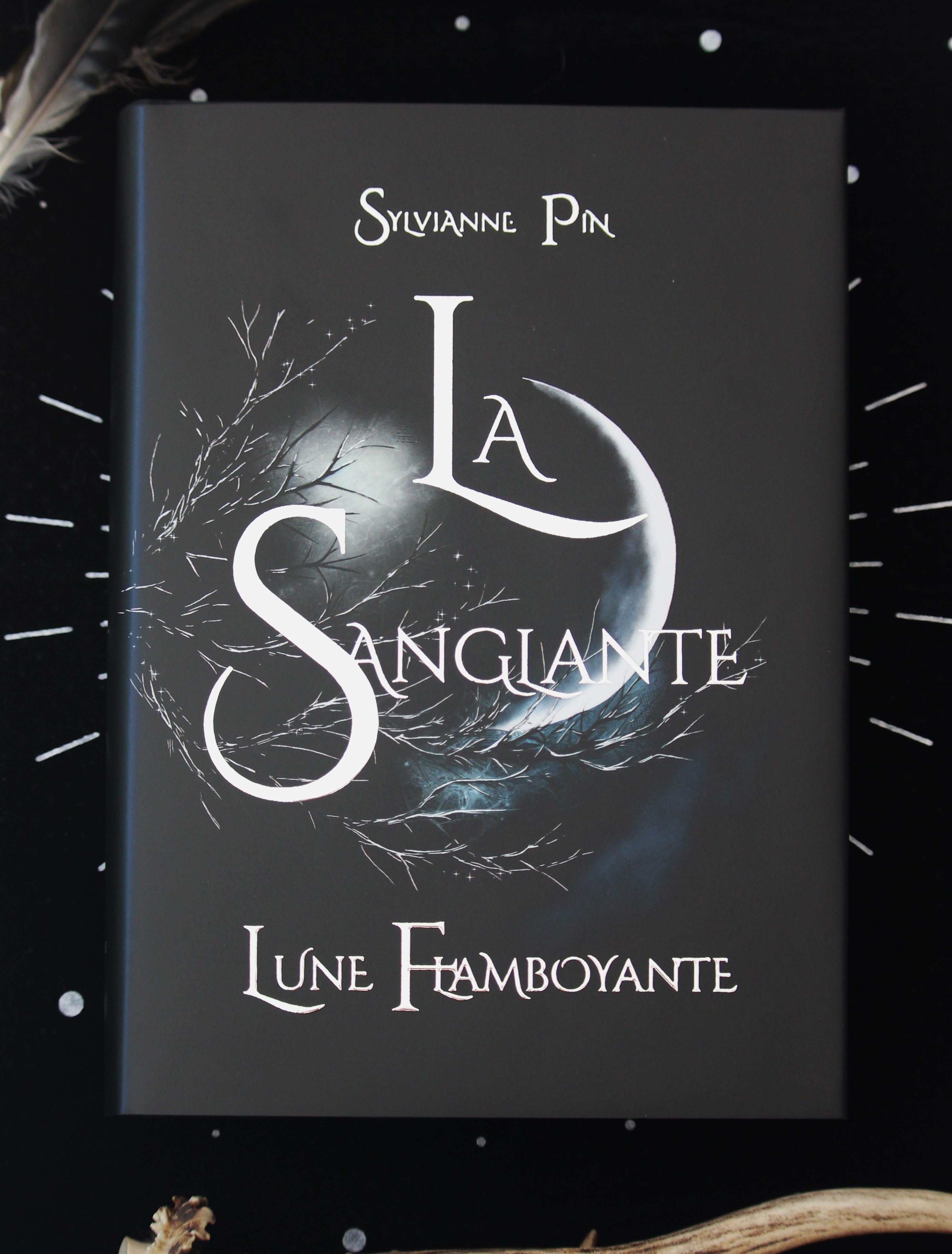 (Relié) La Sanglante T1 - Lune Flamboyante