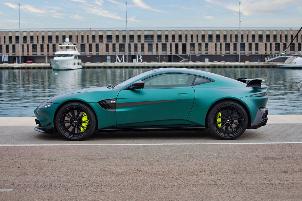 Miniatura: ASTON MARTIN Vantage F1