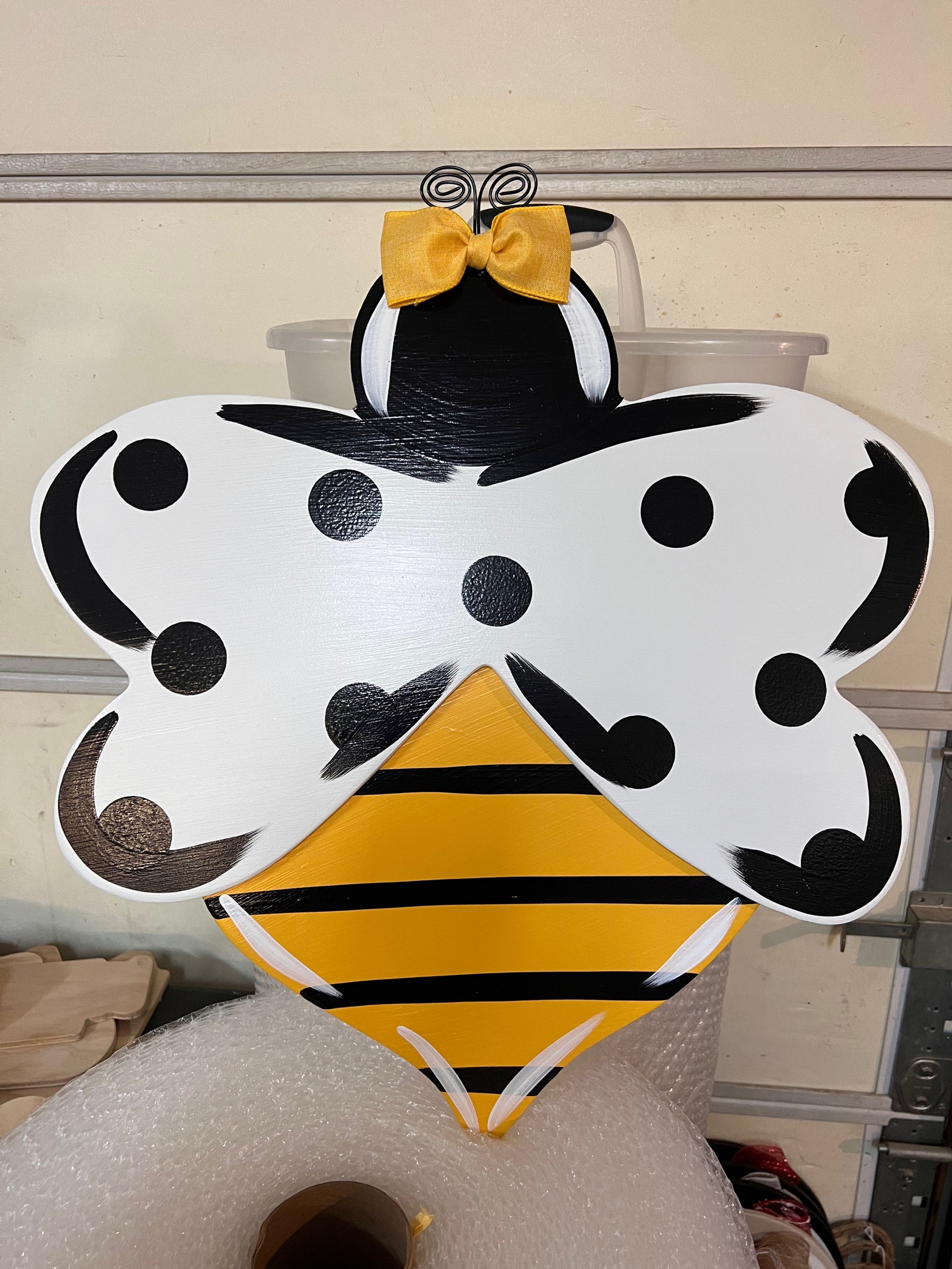 3D Bubblebee Door Hanger No Personalization
