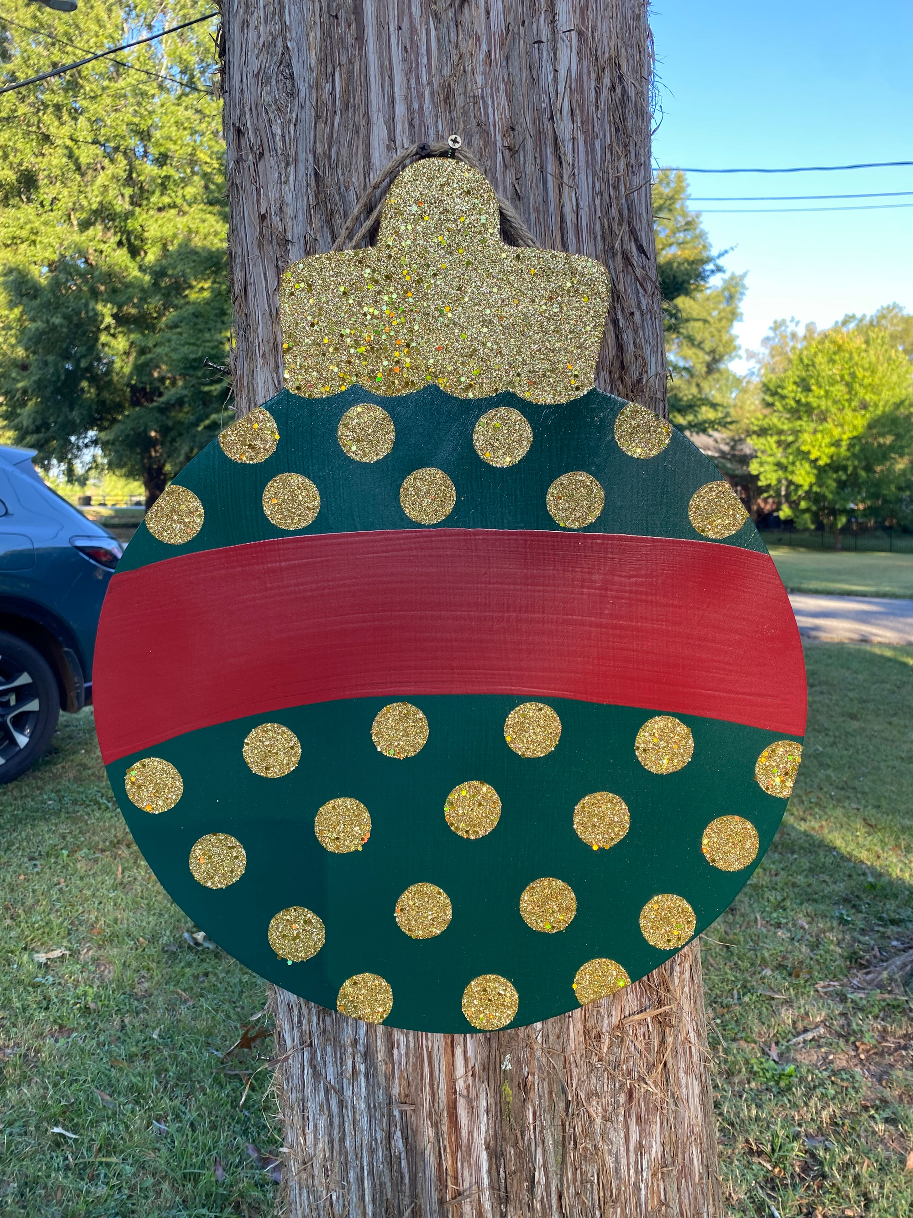 Green Ornament with Gold Glitter Single Dimension Door Hanger