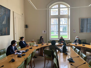 Entretien avec une délégation de députés coréens, membres de la commission des affaires étrangères