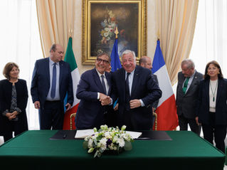 Entretien entre Gérard Larcher, Président du Sénat, et son homologue italien Ignazio La Russa