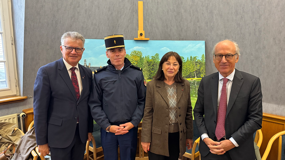 L’excellence française, signée à la main au quartier des Célestins de la Garde Républicaine