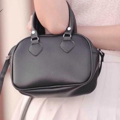 กระเป๋าสะพายข้าง รุ่นปาด้า 130 ฿