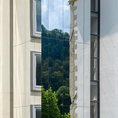 Mirror elevatot - heritage-sensitive positioning.jpg
