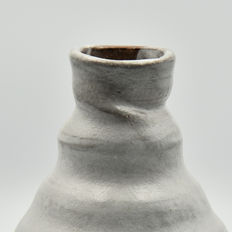Petit vase soliflore en grès blanc, émaillé blanc perle, céramique décorative artisanale
