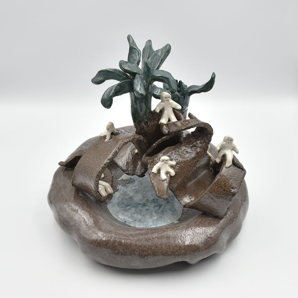 Fantaisie décorative en céramique artisanale. Ile imaginaire façonnée à Paris par ED Céramiste.