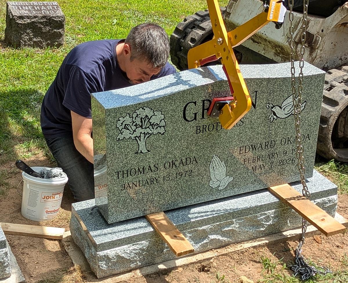 Navigating Cemetery Rules for Private Memorials