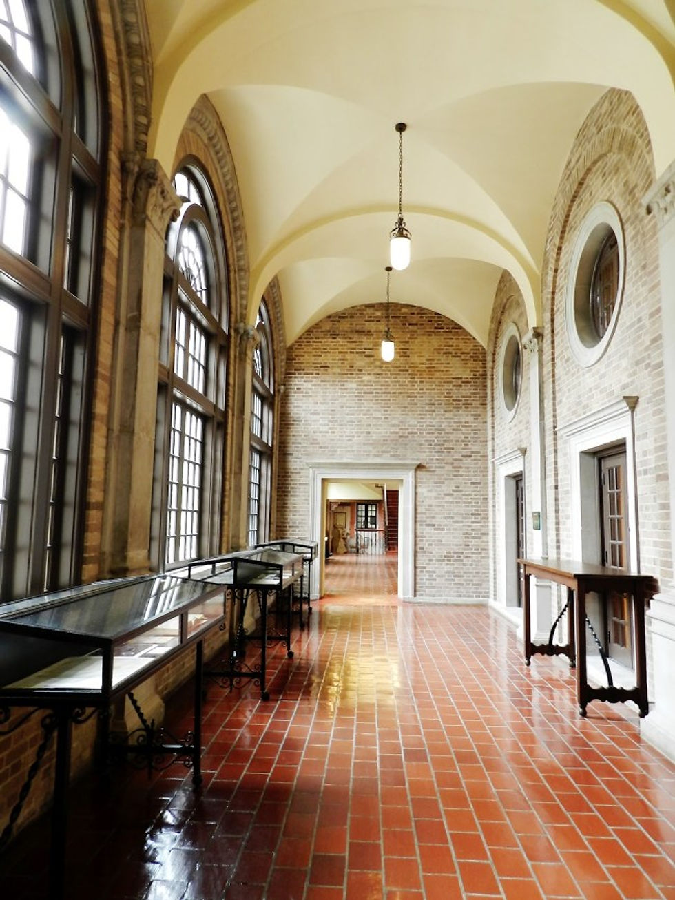 Image 10_Julia Ideson 2