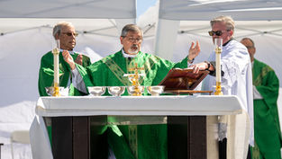 “Me siento reconocido”: católicos de Denver honran a los veteranos en el evento anual In God We Trust