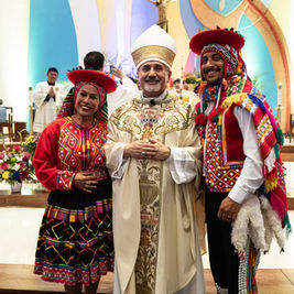 La esperanza habla muchos idiomas: católicos de Denver celebran migrantes y refugiados