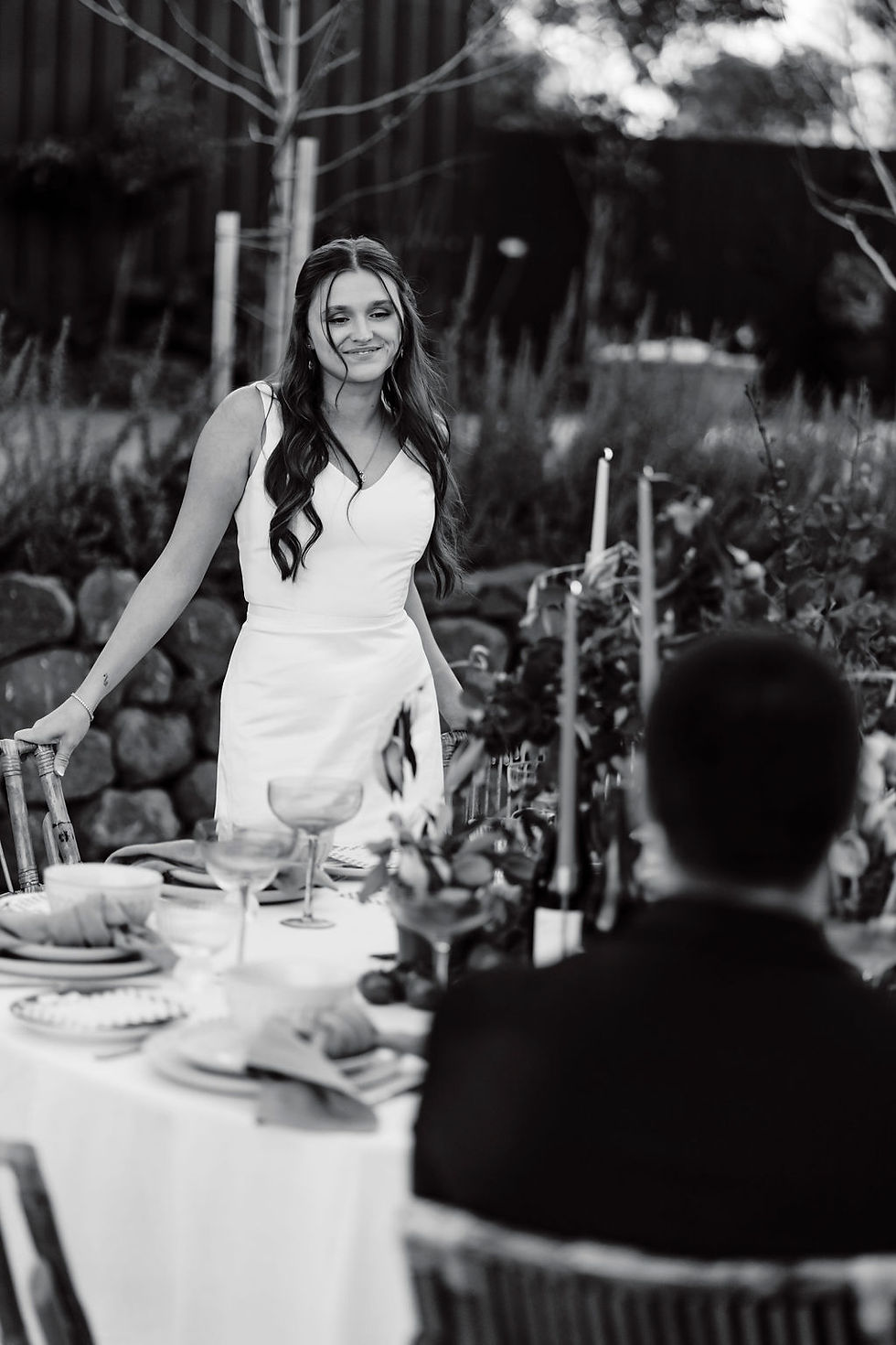 Miniatura: Classic v-neck wedding dress