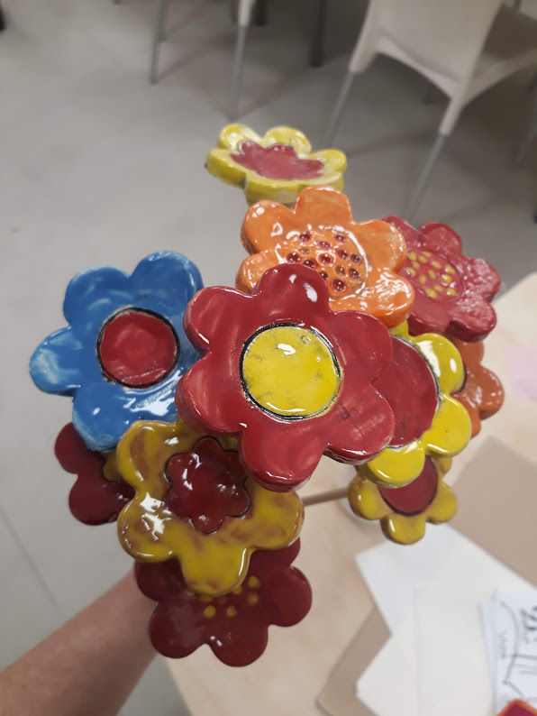 פרחי קרמיקה בעבודת יד